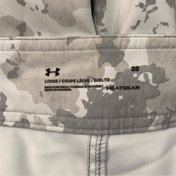 Under Armour Storm HeatGear Loose Snow White Camo Swim Board Shorts Mens 30. - Picture 7 of 10
